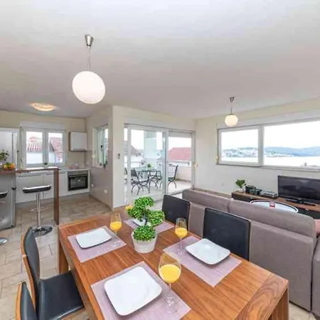 Marina Apartment