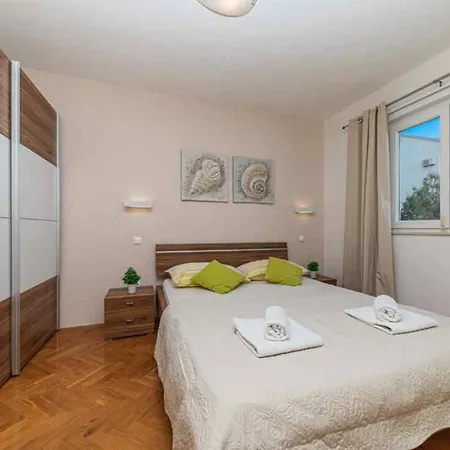 Apartment Marina *