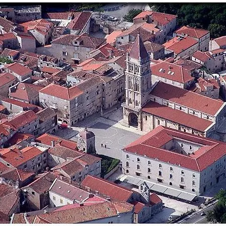 Marina Trogir
