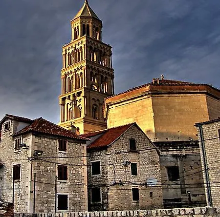 Marina Trogir